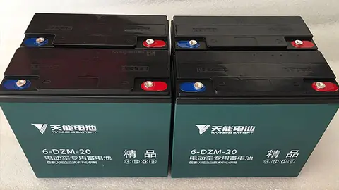 换电动车电瓶_电动电瓶换车怎么换_电动车换电瓶方便吗